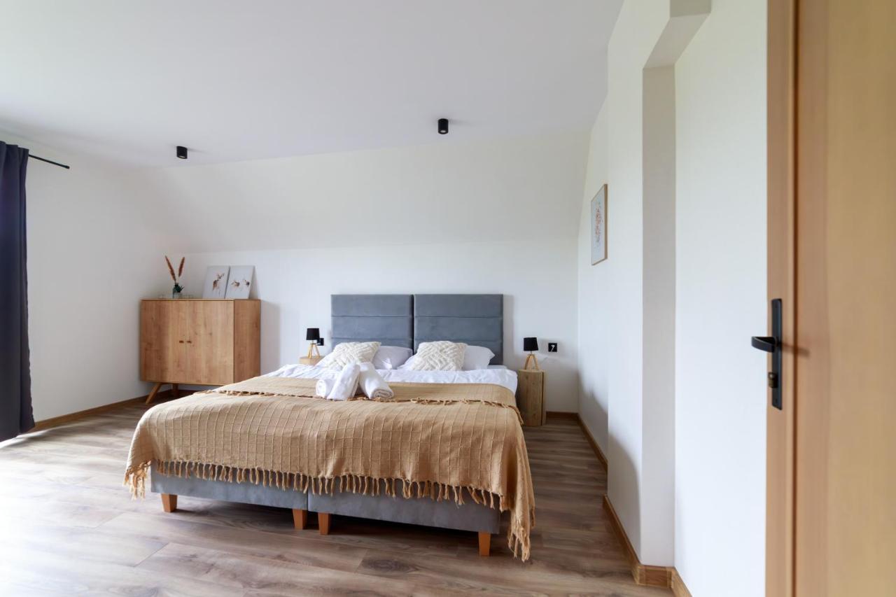 Hill House Apartamenty เบียลกาตัทร์ชันสกา ภายนอก รูปภาพ