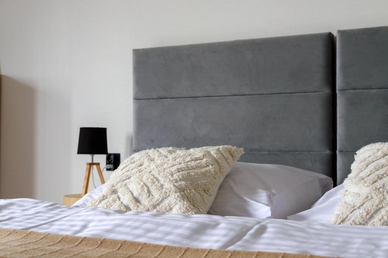 Hill House Apartamenty เบียลกาตัทร์ชันสกา ภายนอก รูปภาพ