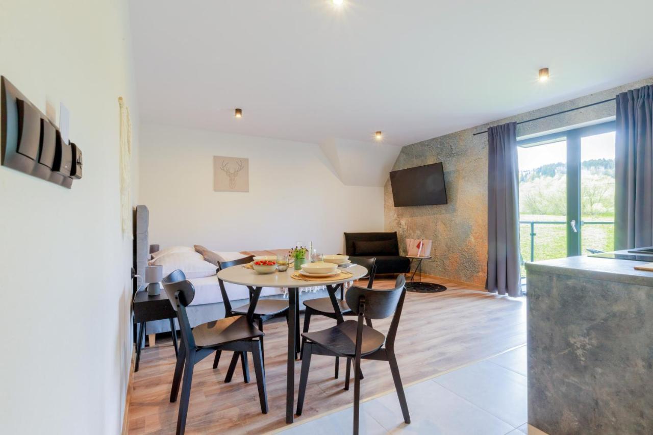 Hill House Apartamenty เบียลกาตัทร์ชันสกา ภายนอก รูปภาพ
