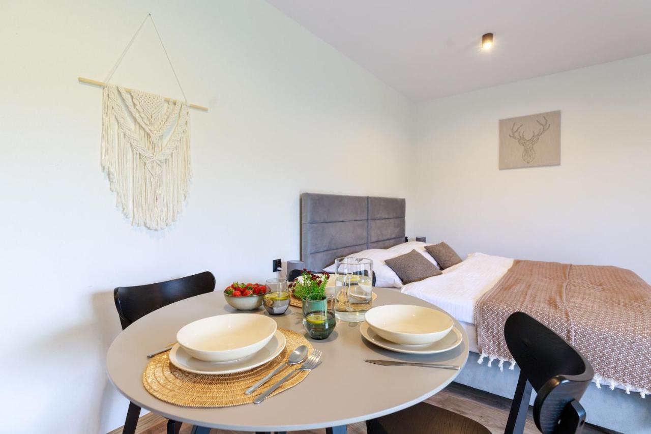 Hill House Apartamenty เบียลกาตัทร์ชันสกา ภายนอก รูปภาพ