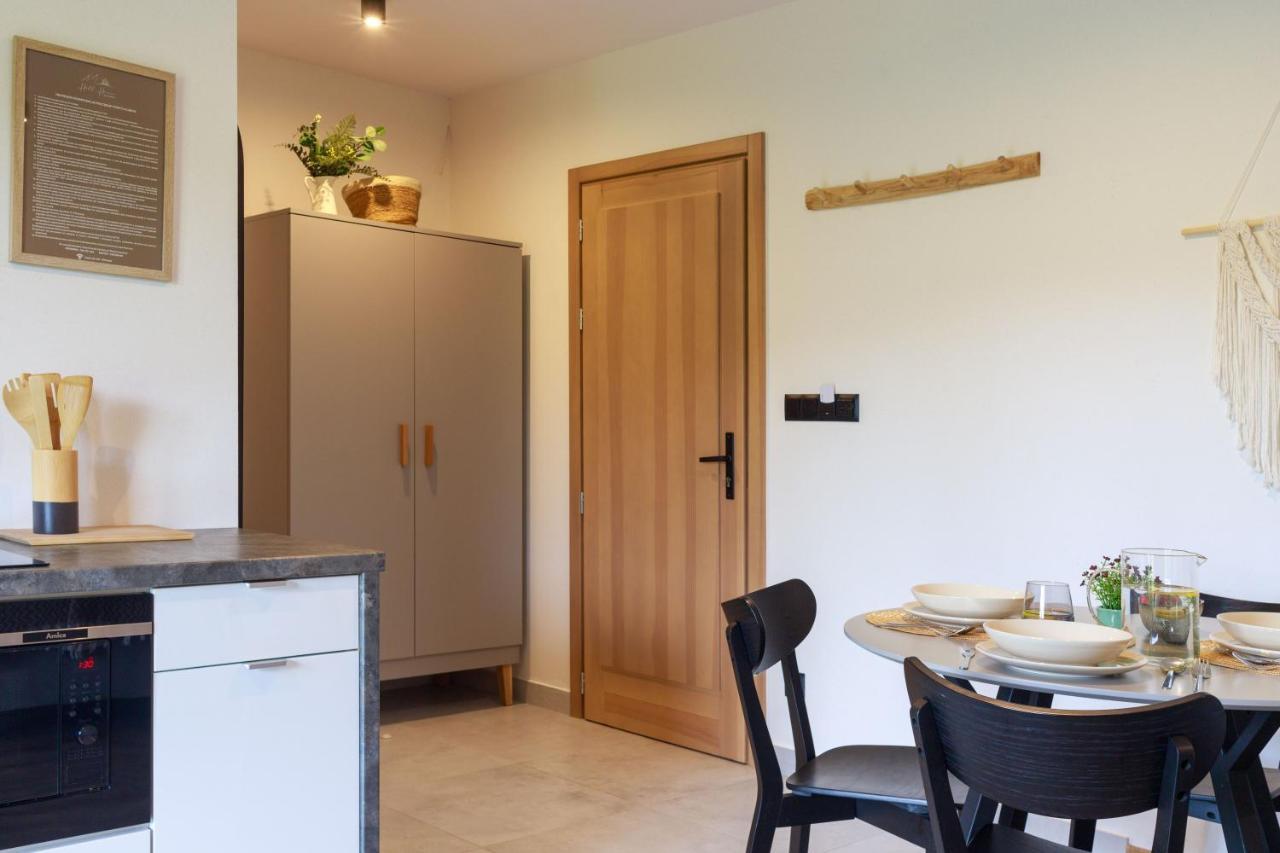 Hill House Apartamenty เบียลกาตัทร์ชันสกา ภายนอก รูปภาพ