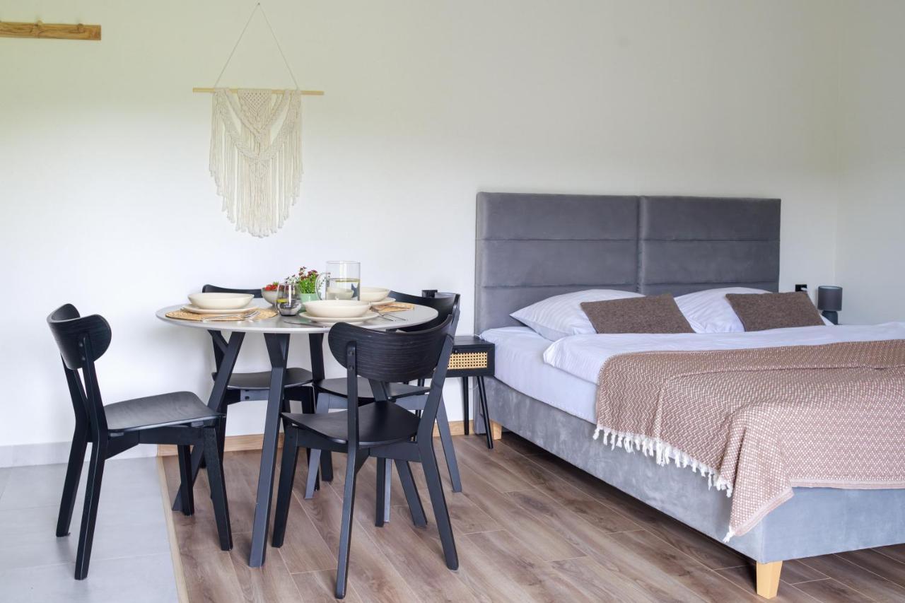 Hill House Apartamenty เบียลกาตัทร์ชันสกา ภายนอก รูปภาพ