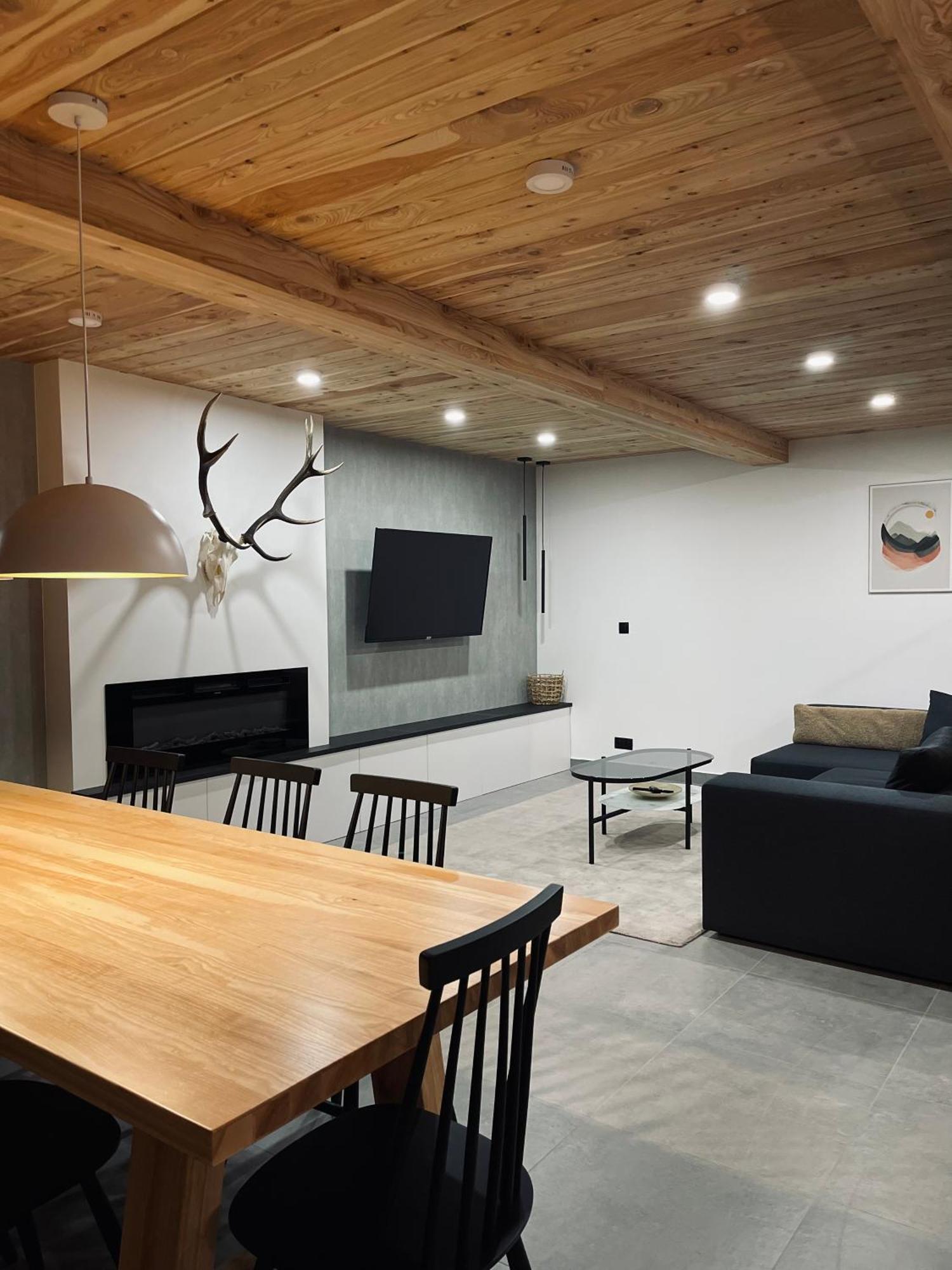 Hill House Apartamenty เบียลกาตัทร์ชันสกา ภายนอก รูปภาพ